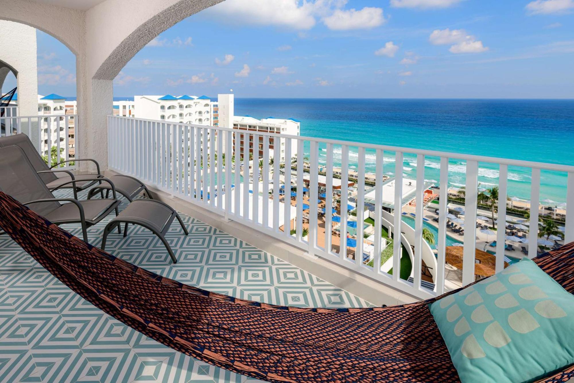 Hilton Cancun Mar Caribe All-Inclusive Resort Bagian luar foto